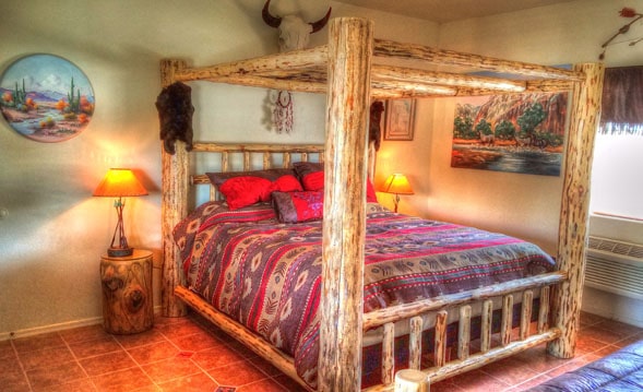 Dude ranch accommodation Navajo King Bedroom Post bed